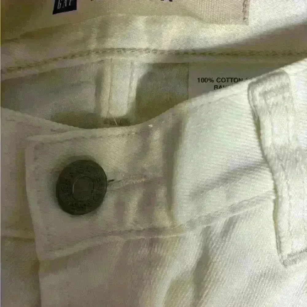 Men's GAP Jeans BOOT-FIT NEW condition with tags bottom width 20”